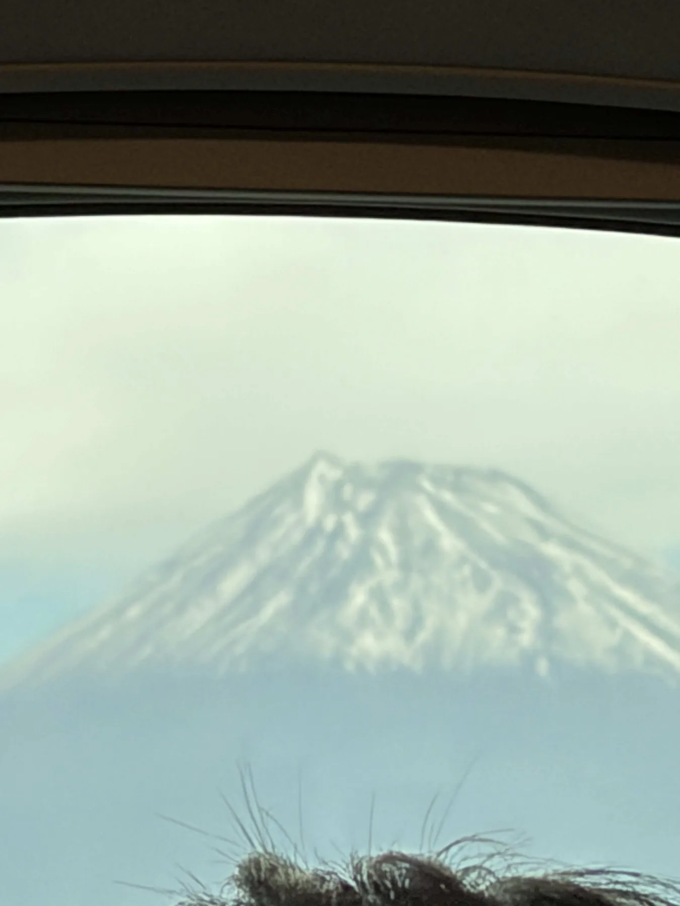 Monte Fuji visto desde un tren en Japón